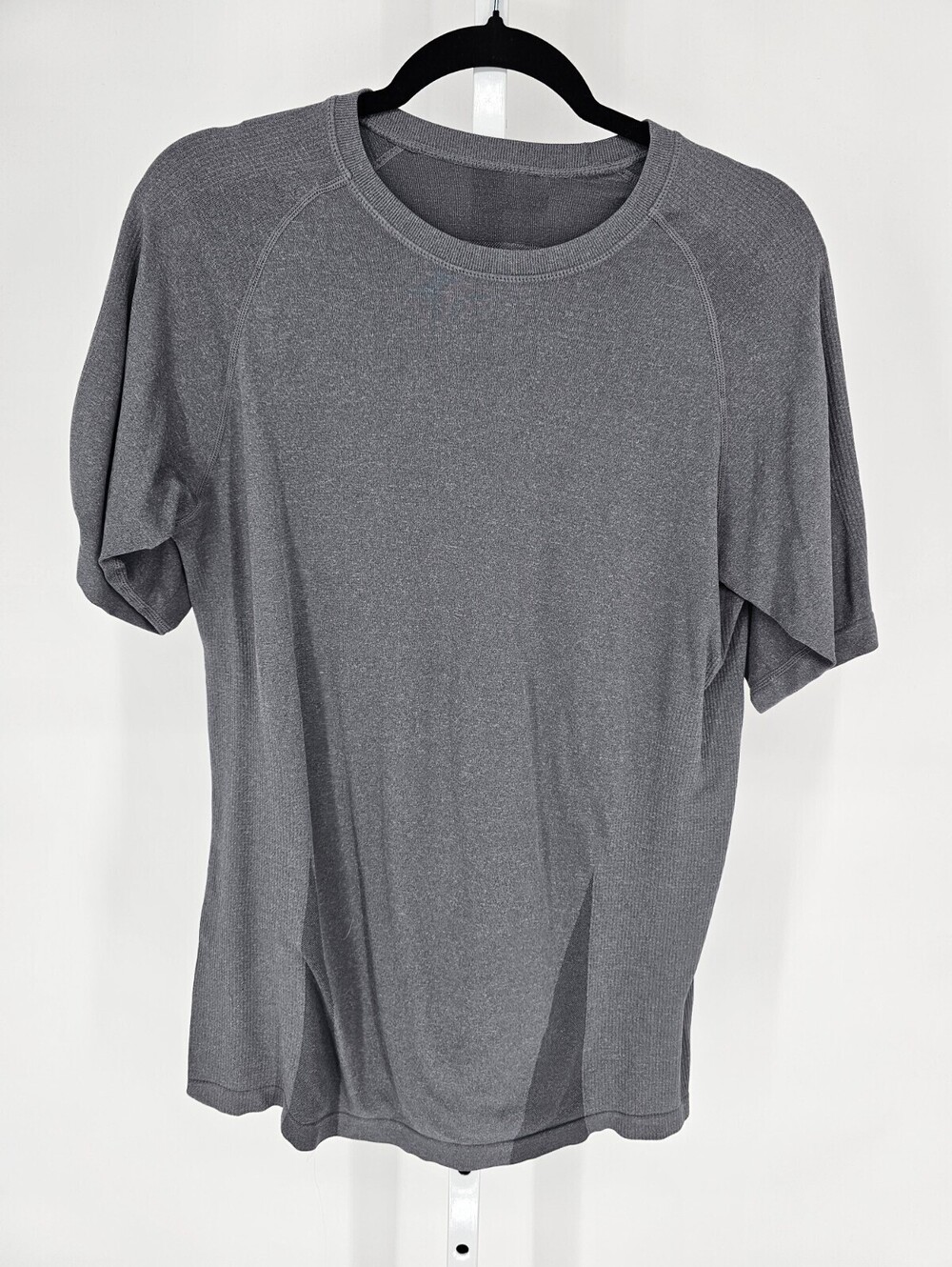 Hylete Mens Sz L Short Sleeve Fitted Performance T Shirt Gray Athletic